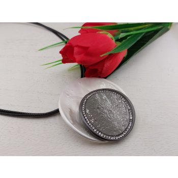   Antialergén, Különleges tervezésű nyaklánc, gyémántcsiszolású cirkonia kövekkel díszitve (világosabb, ezüstös háttérrel)