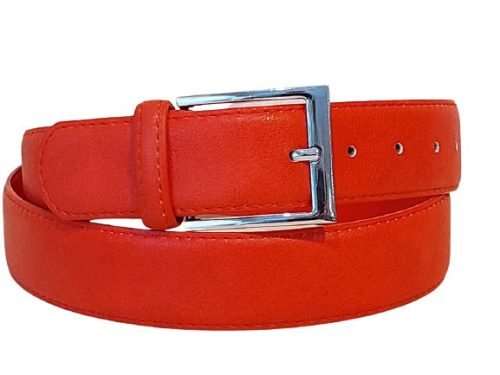 Női öv- Piros színű, matt bőrhatású női öv ezüstszínű fémcsattal 37mm.