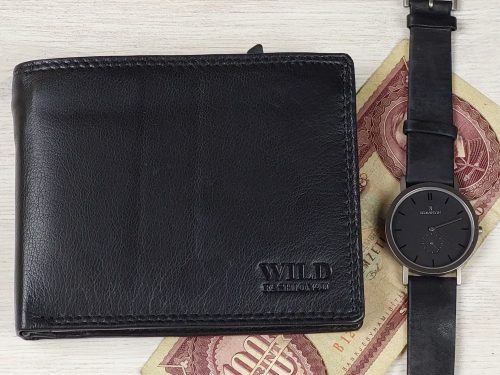 FÉRFI VALÓDI BŐR PÉNTÁRCA  WILD FASHION 4U FEKETE SZÍNBEN, RFID VÉDELEMMEL, EREDETI DÍSZDOBOZÁBAN X